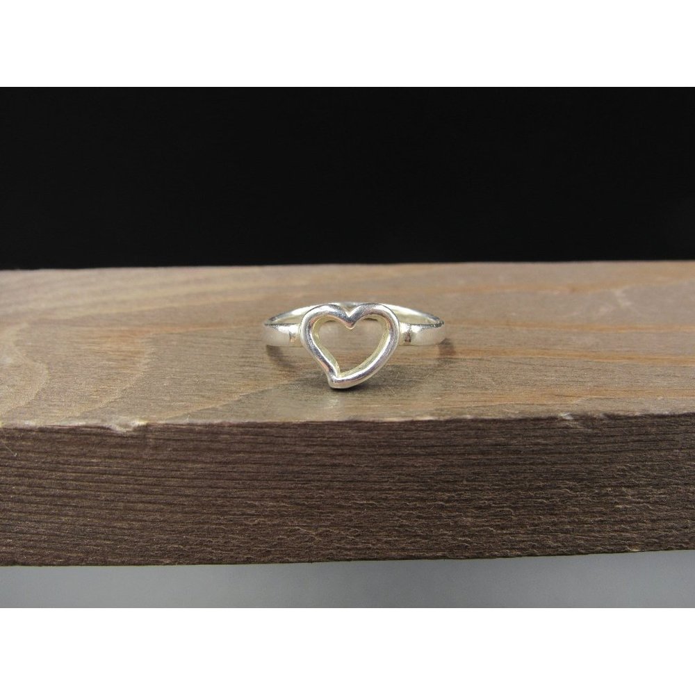 Size 7.5 Sterling Silver Heart Love Band Ring